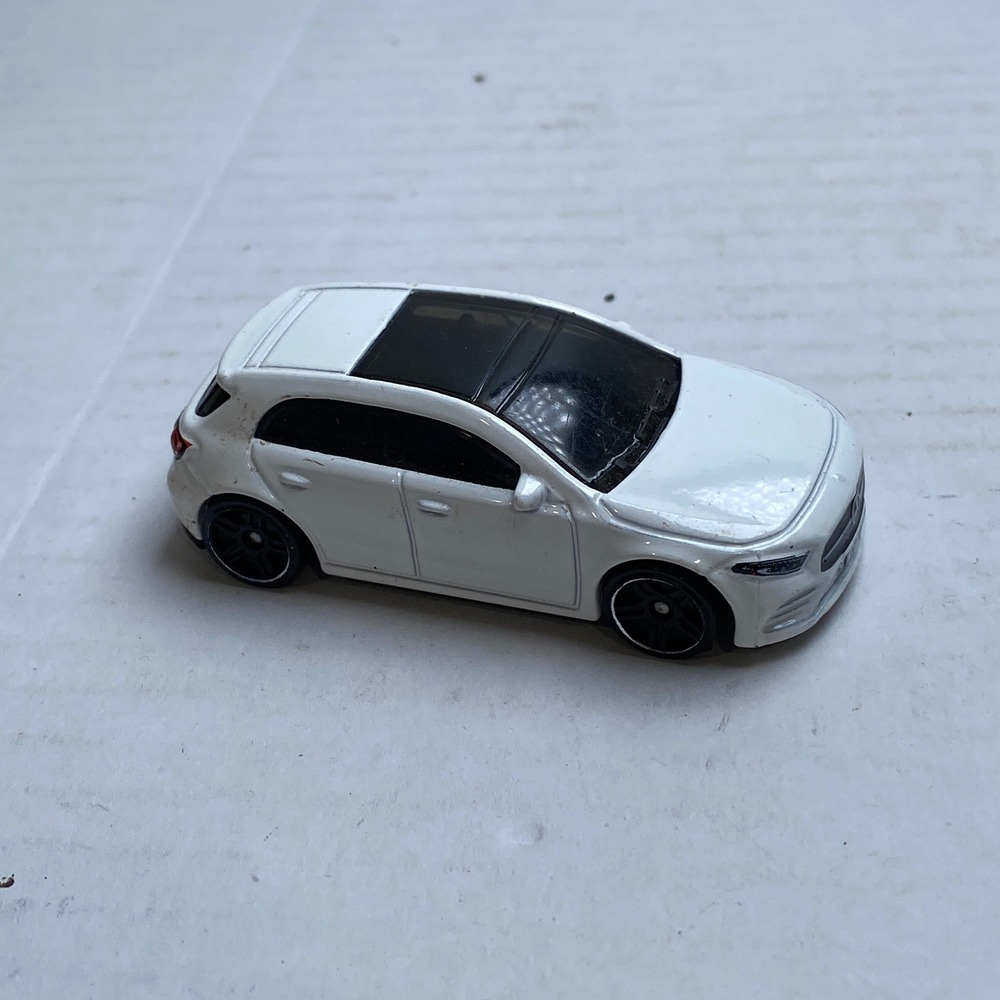 Hot Wheels 2019 Mercedes-Benz‎ A-Class Diecast Car White Hatchback 1/64